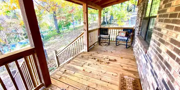 121 Woodland Grove Drive