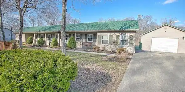9565 Hwy 761