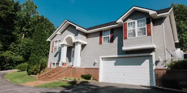 190 Eagle Creek Drive