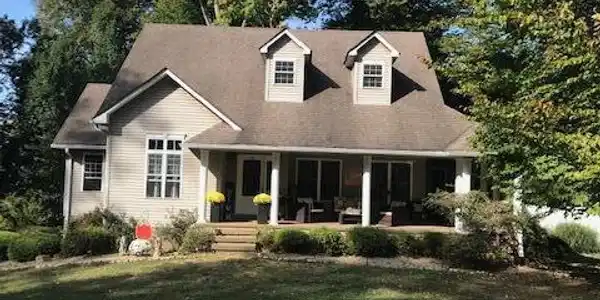 389 Carriage Lane