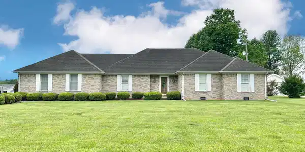 504 Natures Pointe Drive