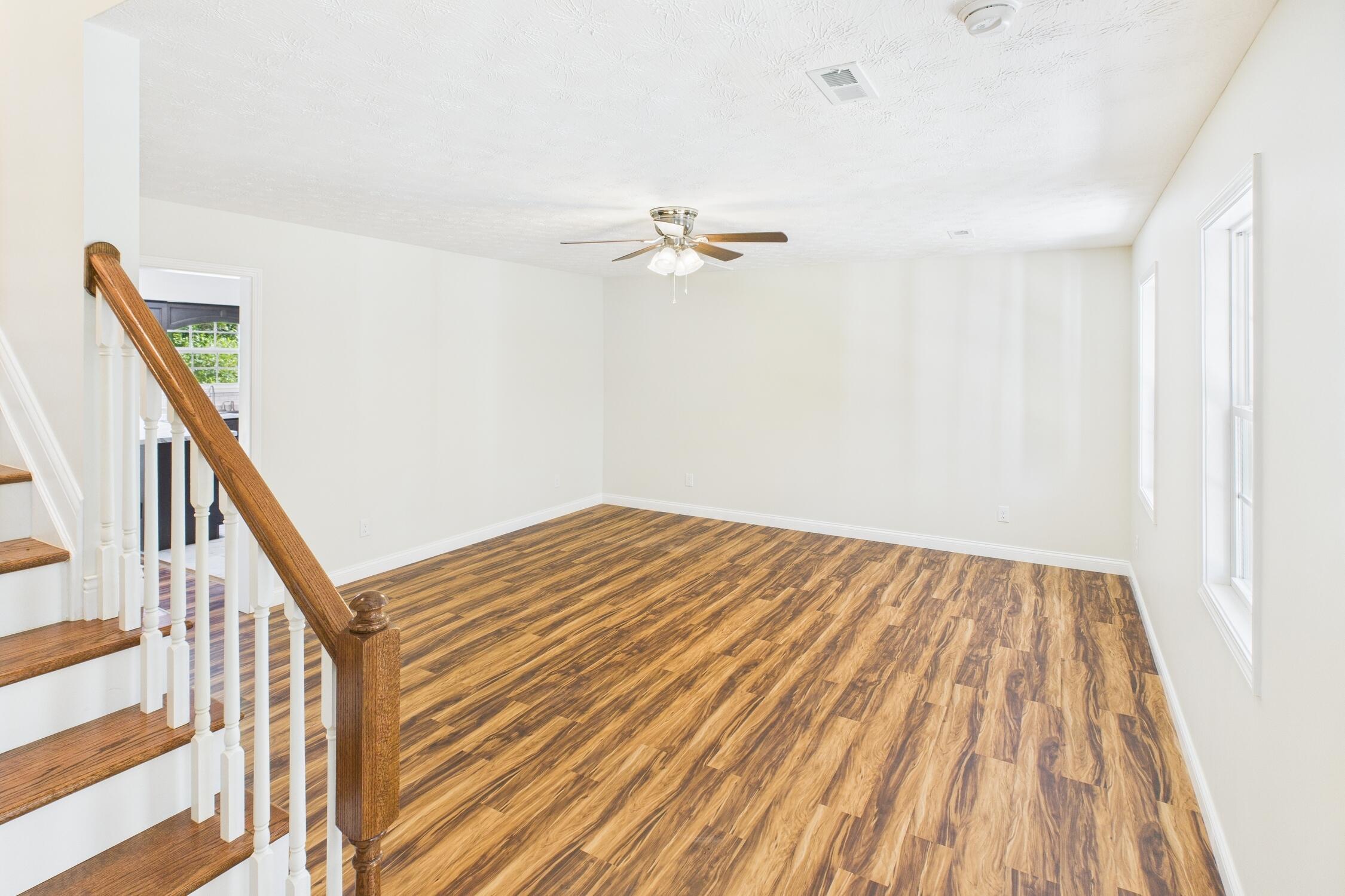 Image 4: CAM03196G0-PR0038-STILL006