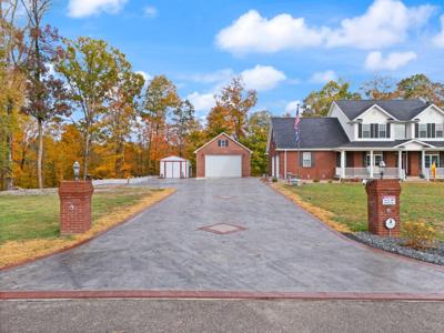 775 Cedar Pointe Drive