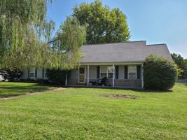 210 Clover Pointe Drive
