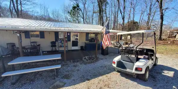 107 Hanging Tree Rd.