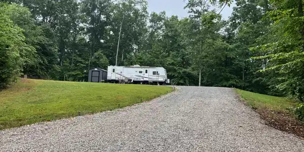 6 Pine Tree Road
