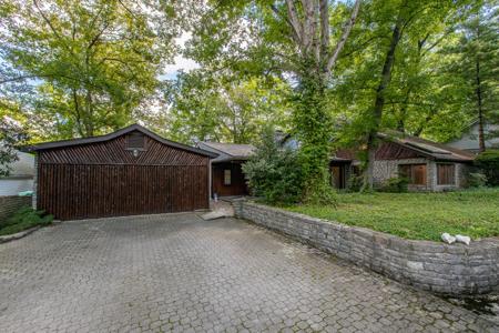 860 Chimney Rock Road