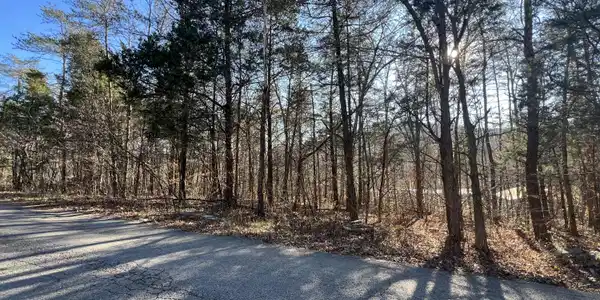 9-10 Simcoe Drive