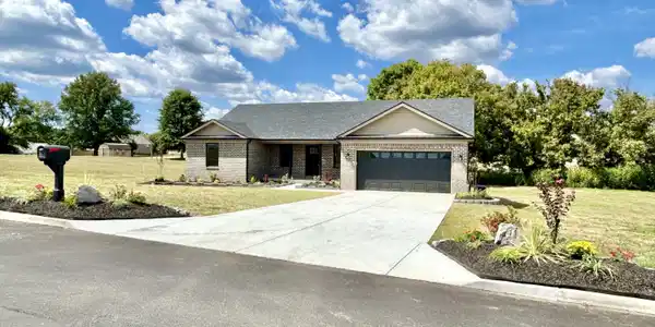 64 Lone Oak Drive