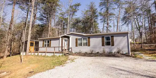 1180 Pine Tree Road