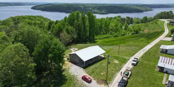 87 Plainview Road