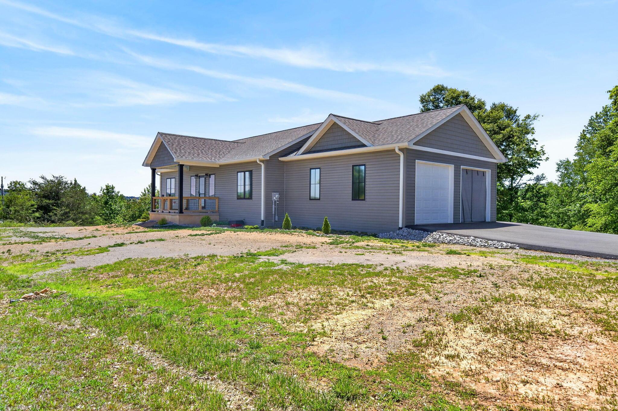 Image 4: 4-web-or-mls-944 Lakepoint Dr_012_TNPC