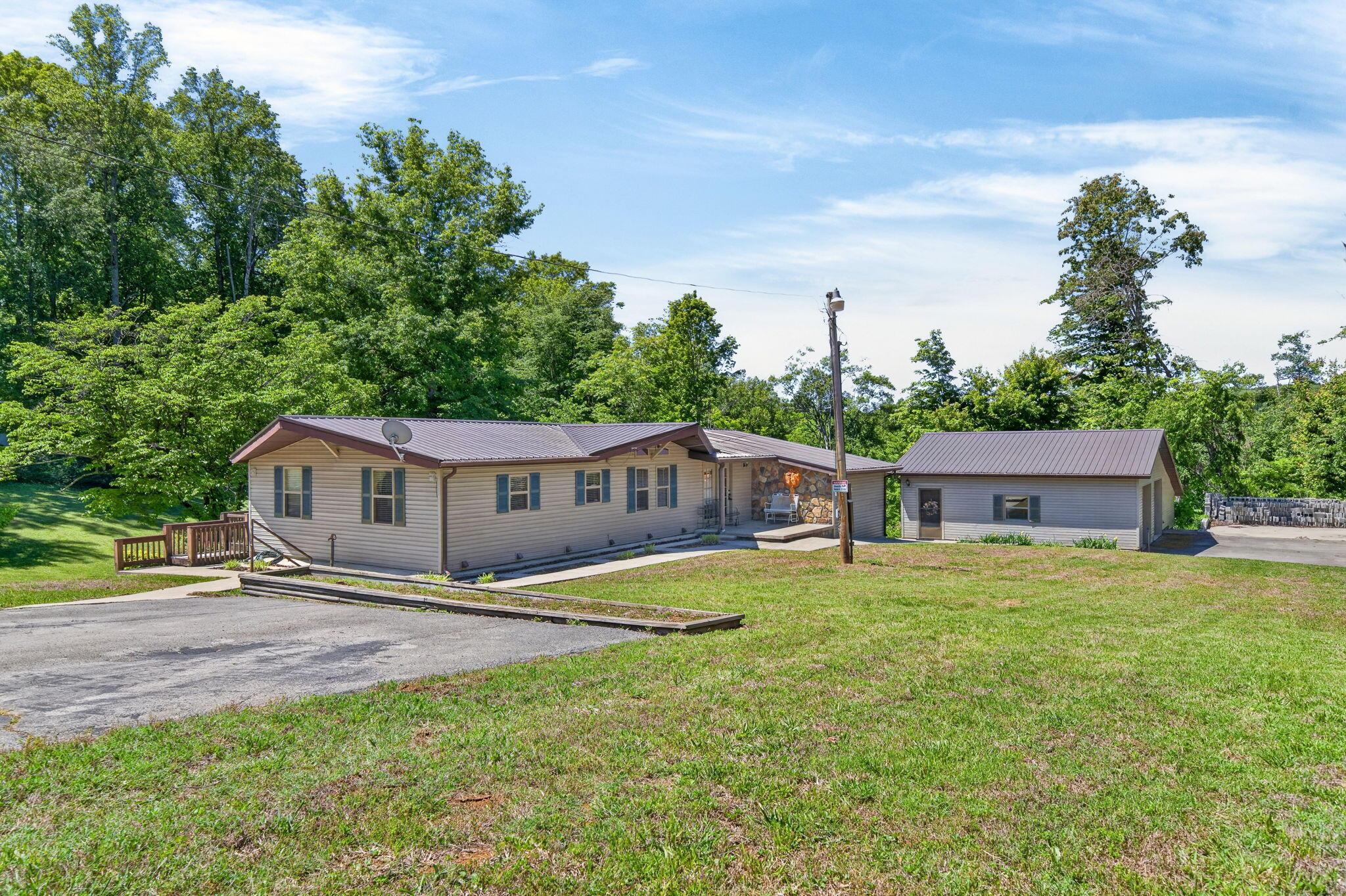 Image 3: 3-web-or-mls-308 Dale Hollow Manor Rd_00