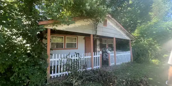 3789 Cave Springs Road