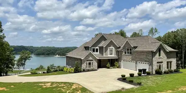 105 Edgewater Drive