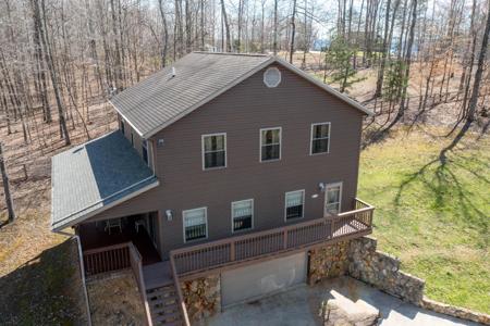 995 Lazy Trail Road