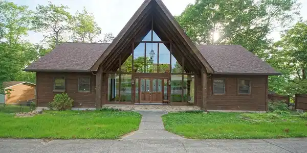 429 Lakeview Drive