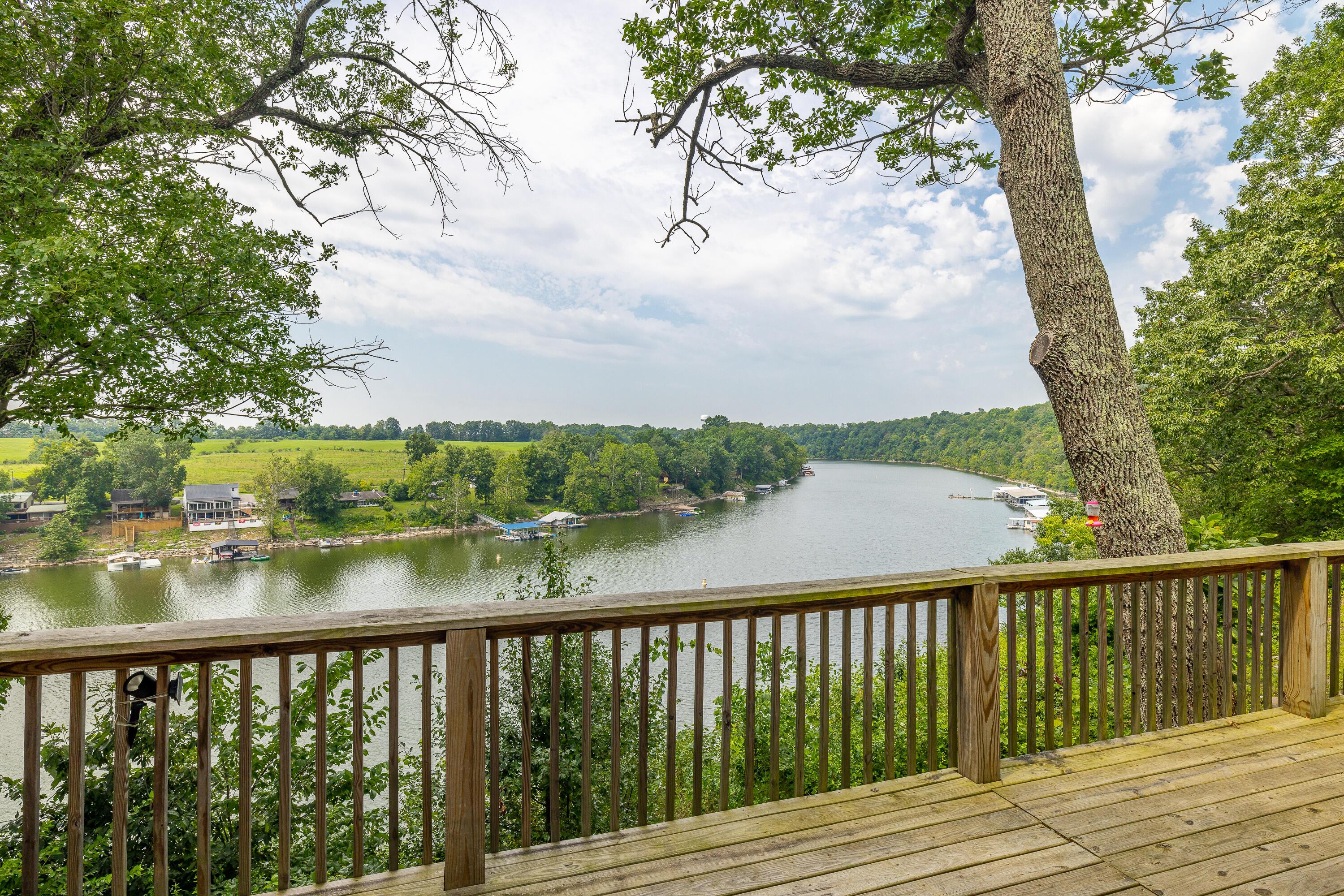 200 Lakeview Point Road, Harrodsburg, KY lhrmls01741408