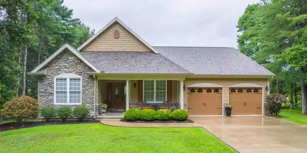422 Lakeshore Drive Drive