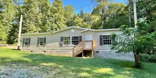 110 Pine Circle