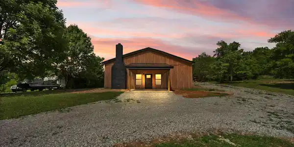 590 Perry Lee Colyer Road