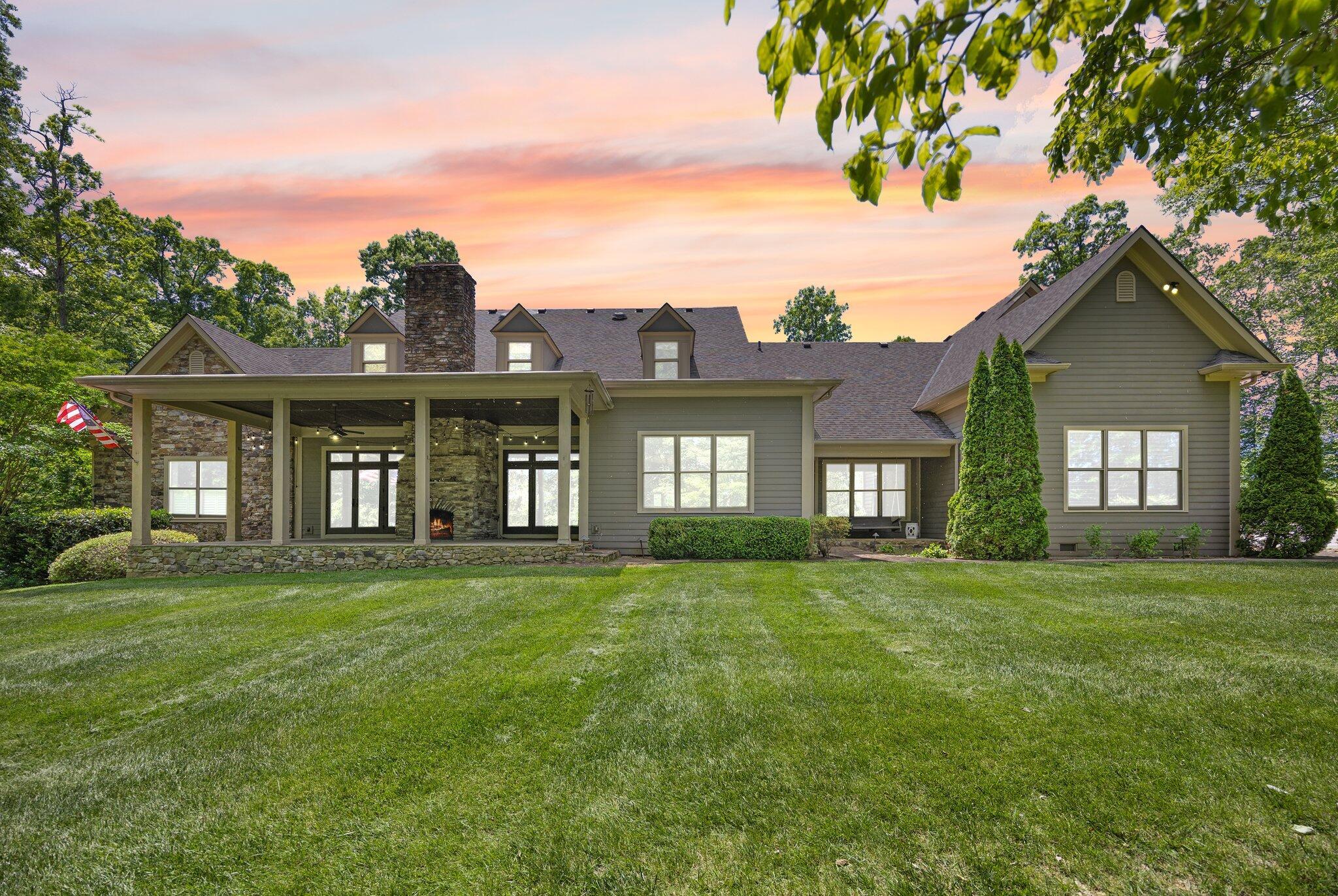 Image 2: 11-web-or-mls-413A2403 copy