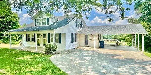 536 East Hwy 1248