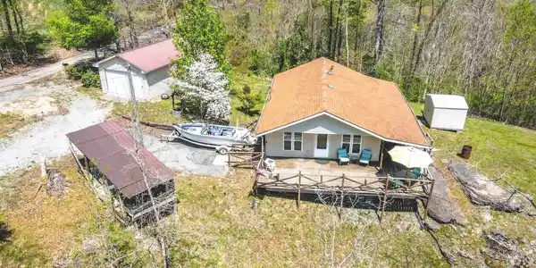 102 Bells Road