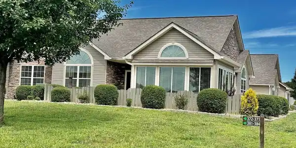 372 Chateau Place