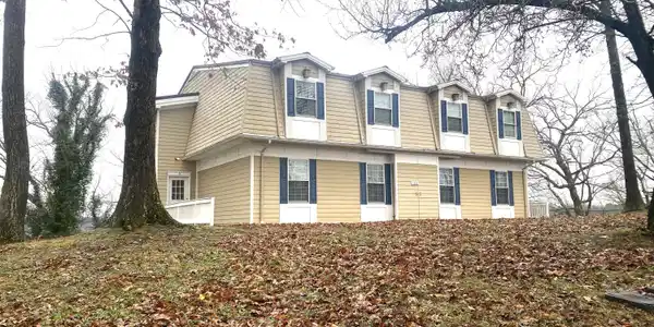 130 Shoreline Drive