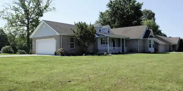 82 Clover Pointe Drive