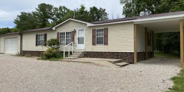 376 Deerfield Lane