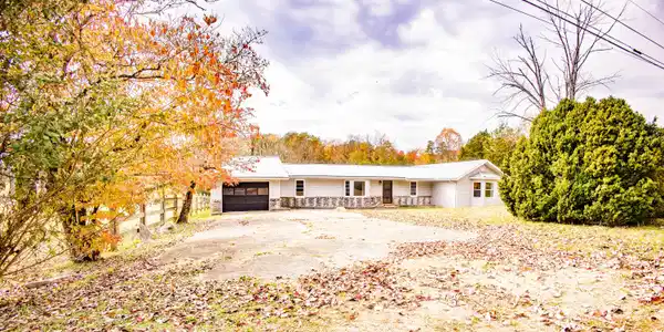 433 Coomer Road