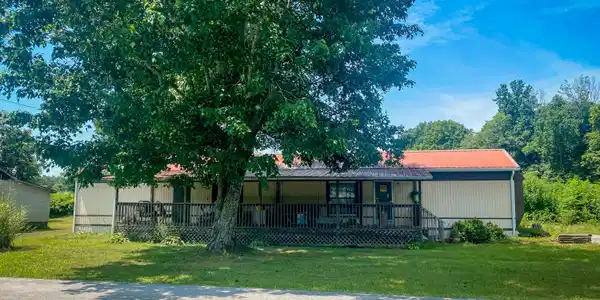 125 Lakeview Drive