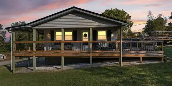 141 Anderson Dr