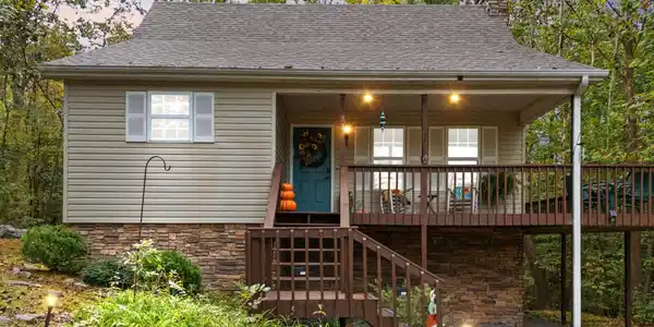 53 Clover Leaf Circle
