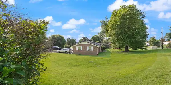 Image 4: 33-web-or-mls-2W0A0468