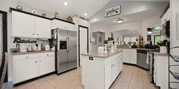 Image 4: 4