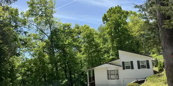 1937 Boat Dock Road