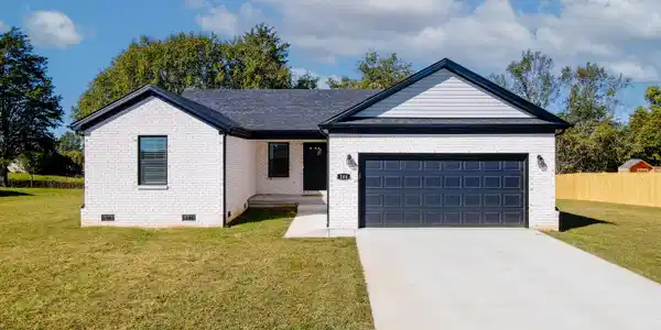206 Lone Oak Drive