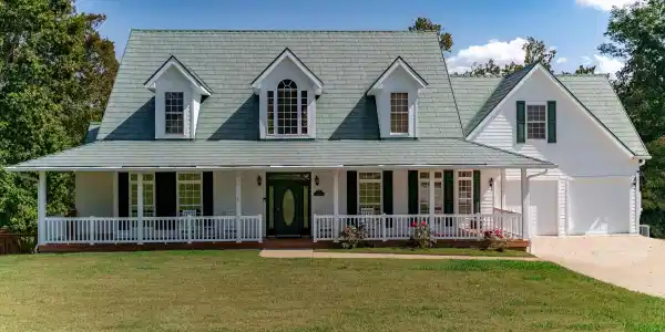 135 Laurel Road