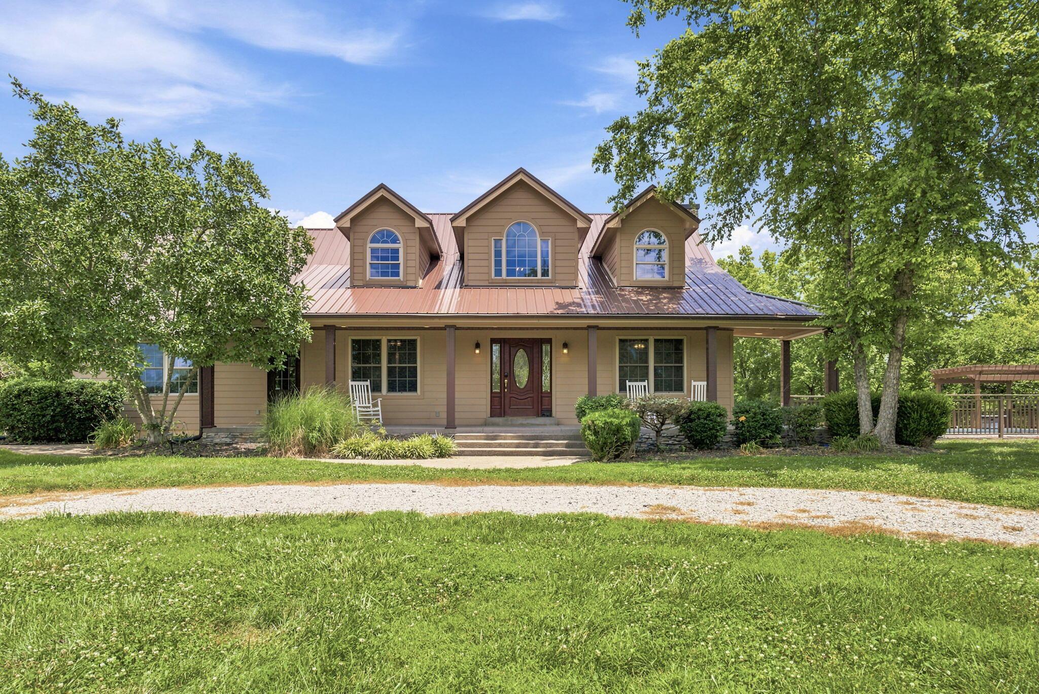 Image 2: 17-web-or-mls-DSC07211