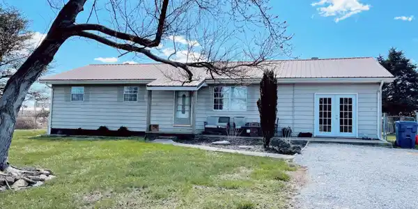 1463 Old Hwy 90