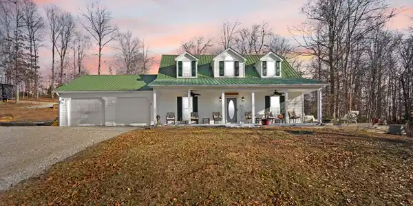 383 Lakeside Circle
