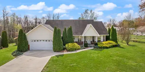 43 East Cloverdale Drive