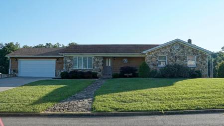2001 Lancelot Drive