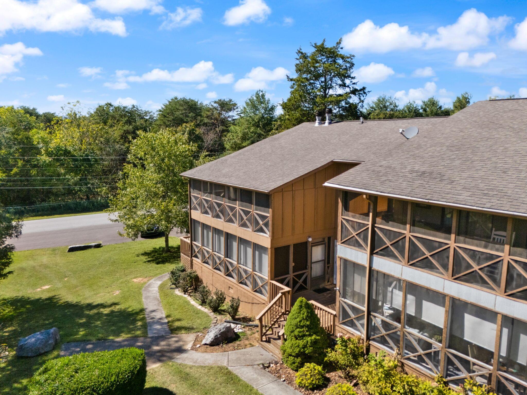 Image 4: 39-web-or-mls-DJI_20250930144157_0189_D