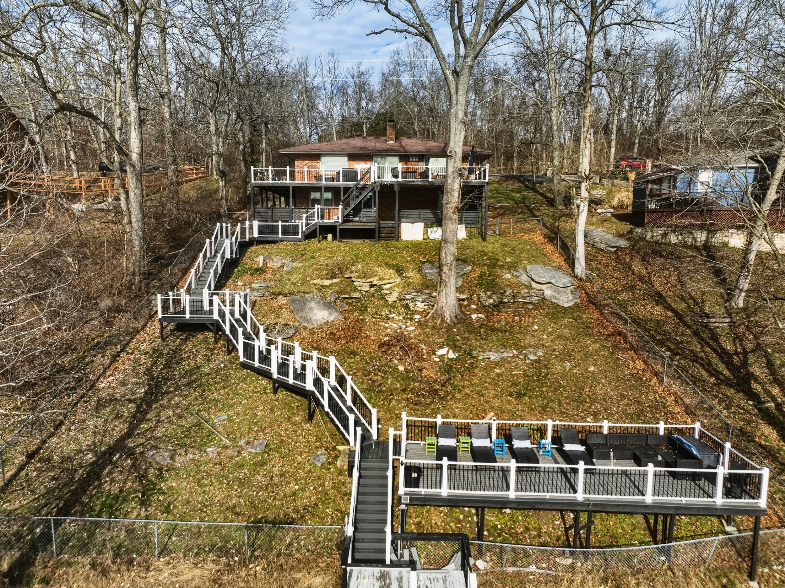 Image 3: 1428 Paradise Camp