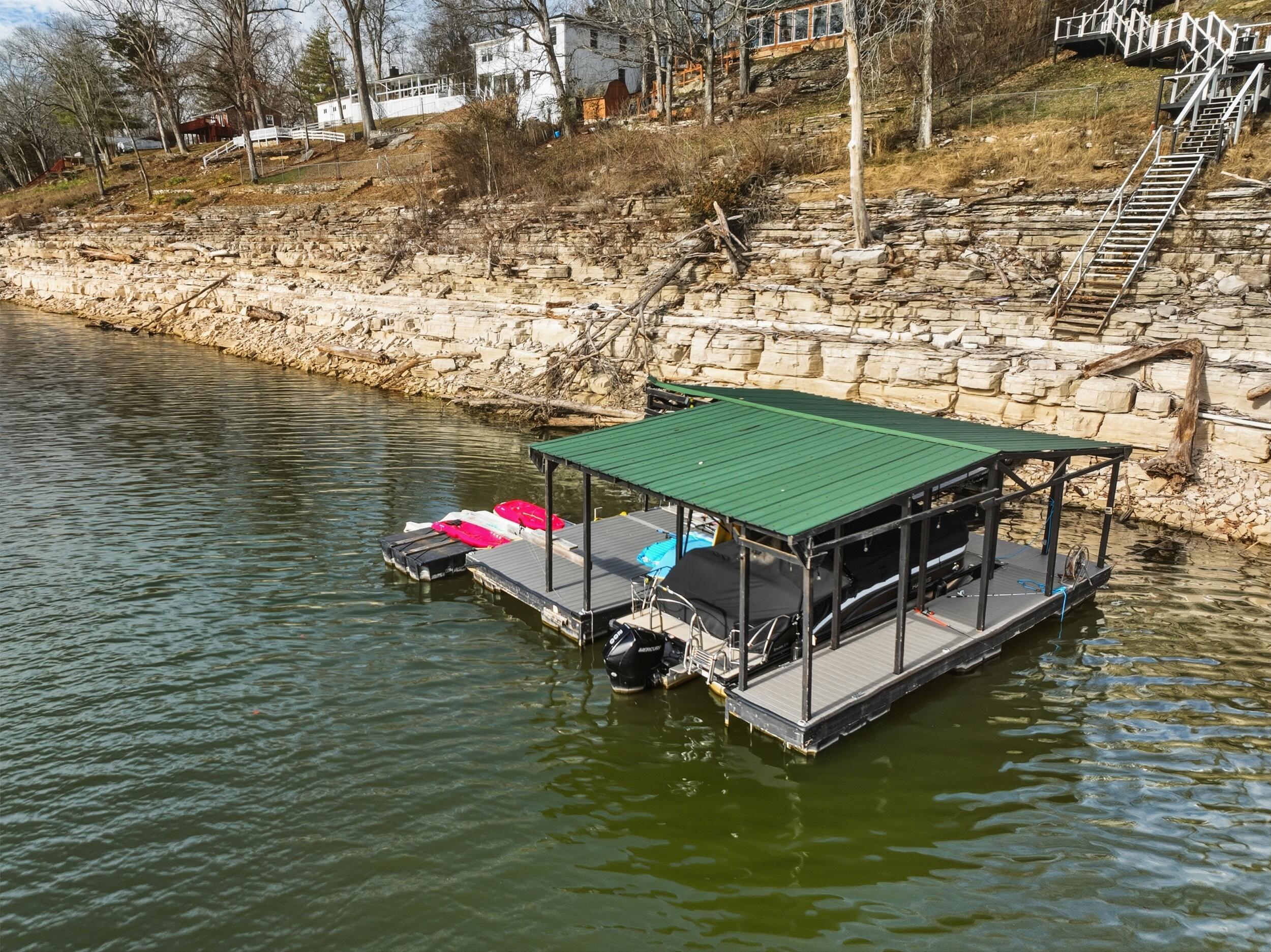 Image 4: 1428 Paradise Camp