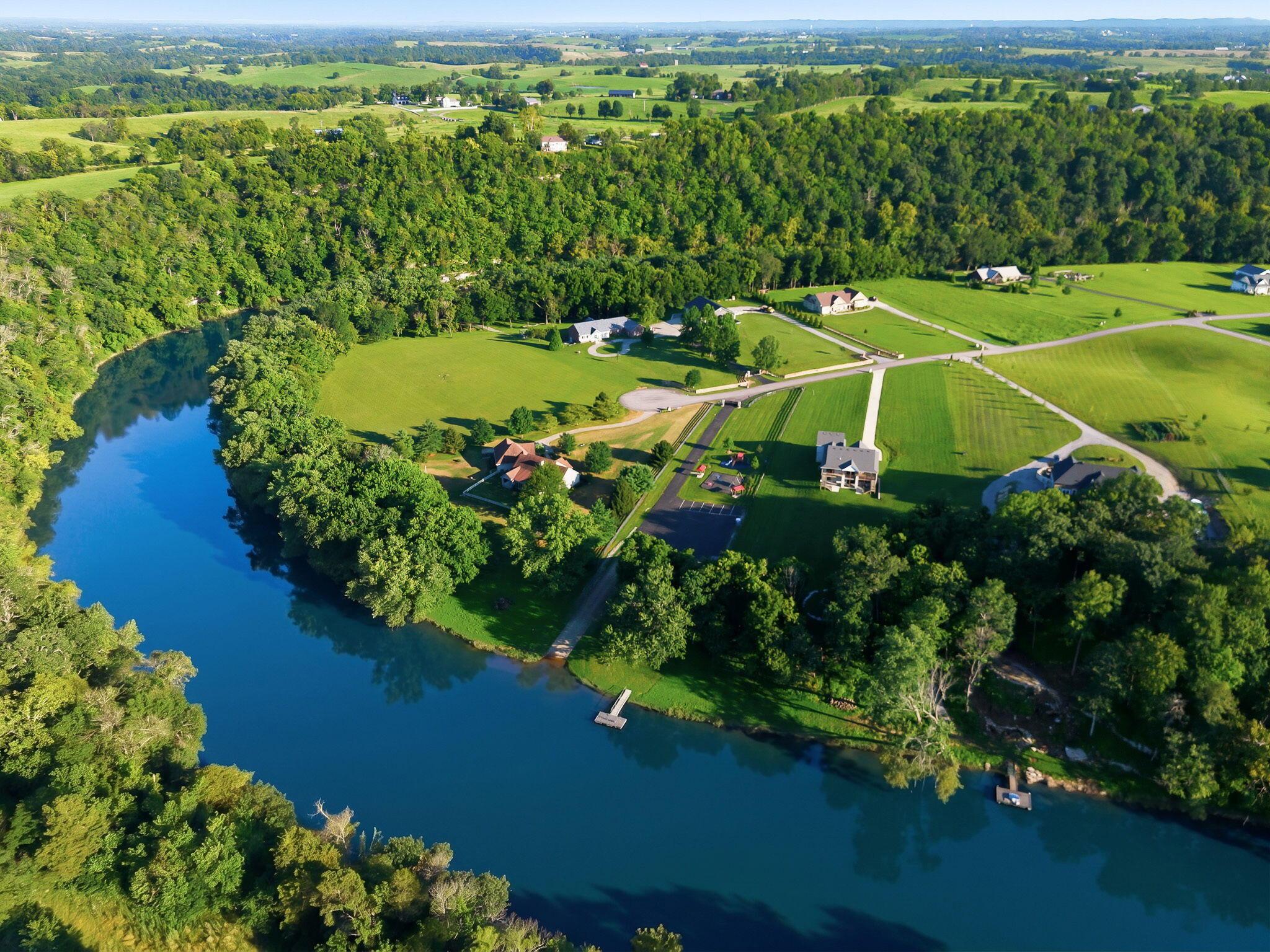 Image 2: 4-web-or-mls-975 Lakeside Drive-4
